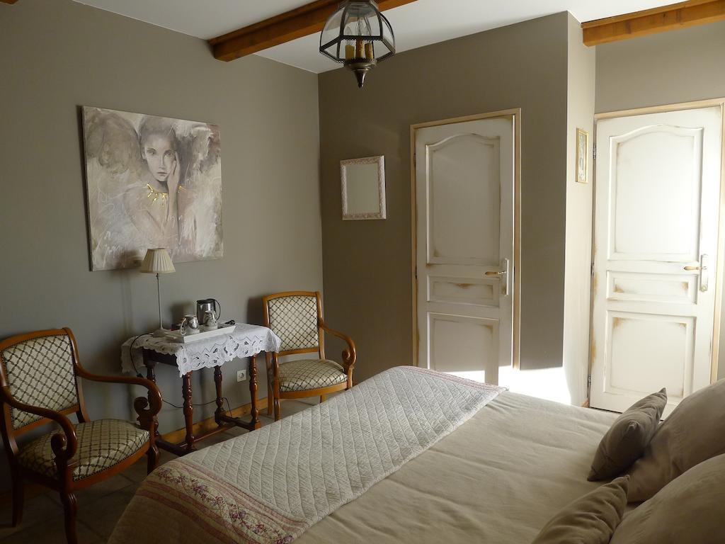 Hotel Domaine De La Manse Villeneuve-de-Berg Pokój zdjęcie