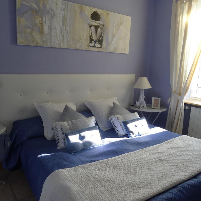 Hotel Domaine De La Manse Villeneuve-de-Berg Pokój zdjęcie