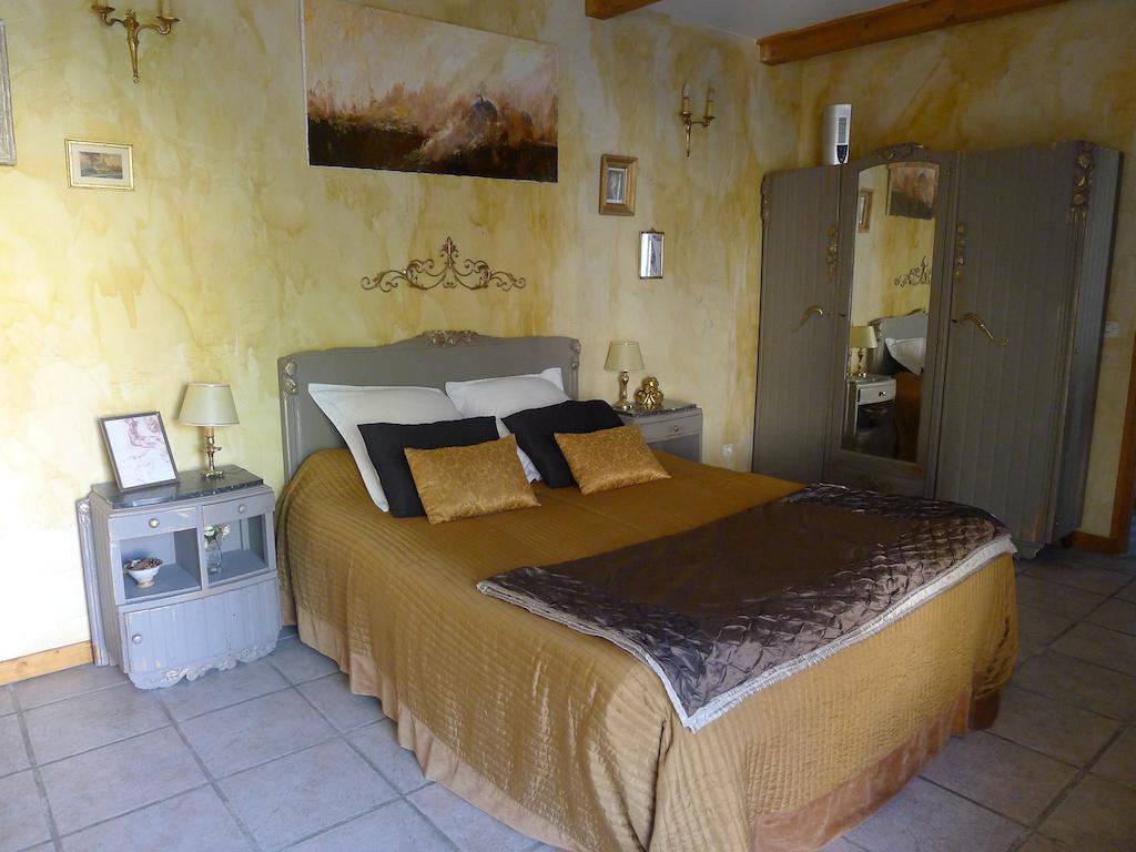 Hotel Domaine De La Manse Villeneuve-de-Berg Pokój zdjęcie